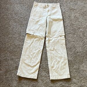 NWOT Abercrombie & fitch cargo pants girls size 11-12 long.